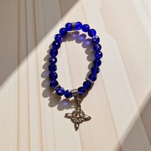 WhatsApp Image 2026-01-14 at 11.13.46 Pulsera Nudo de BrujaVidrio Azul 8mm