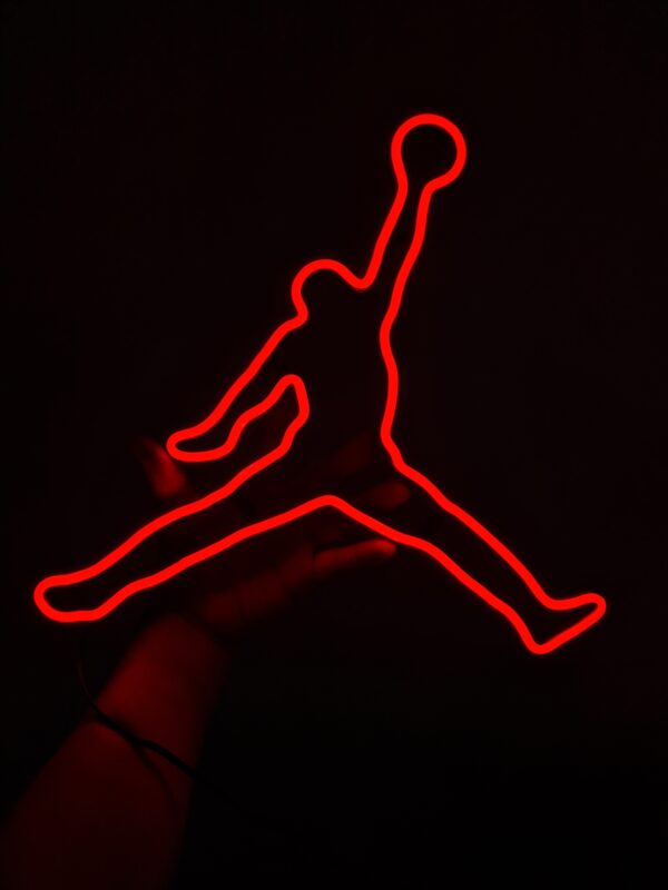 Hermoso Jhordan Neon Rojo 35cm