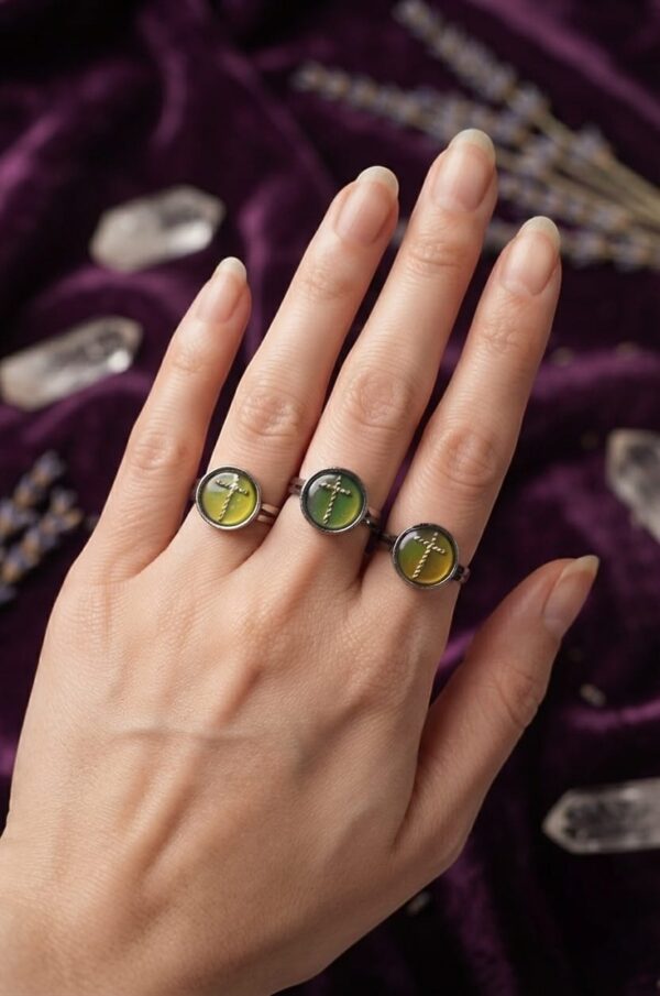 Anillo Piedra del Humor Cruz Regulable